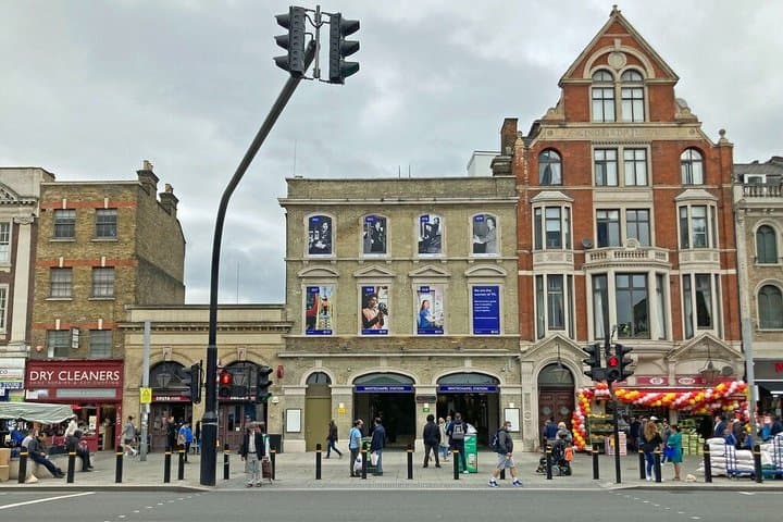 Jack the Ripper Londons Darkest Legend + Ebook