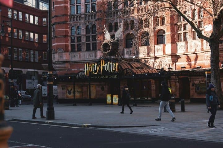 Harry Potter Film Locations Walking Tour + Ebook