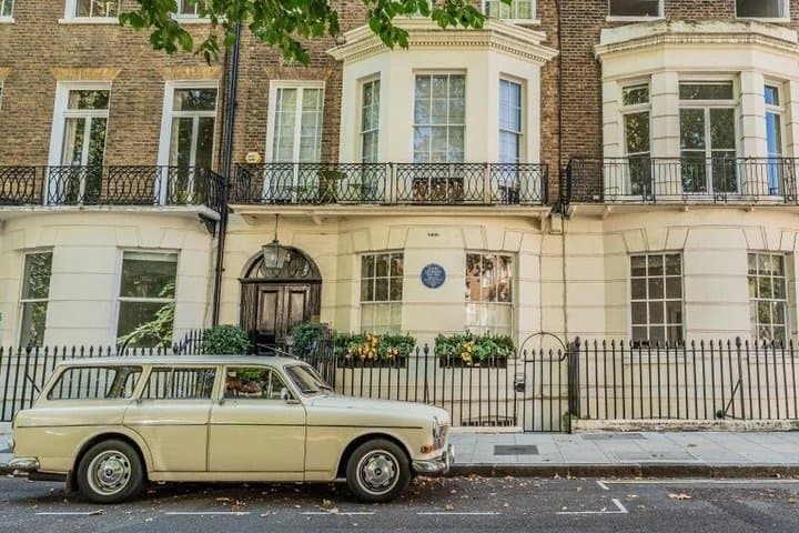 The Beatles in London Private Black Cab Tour with Pickup Drop