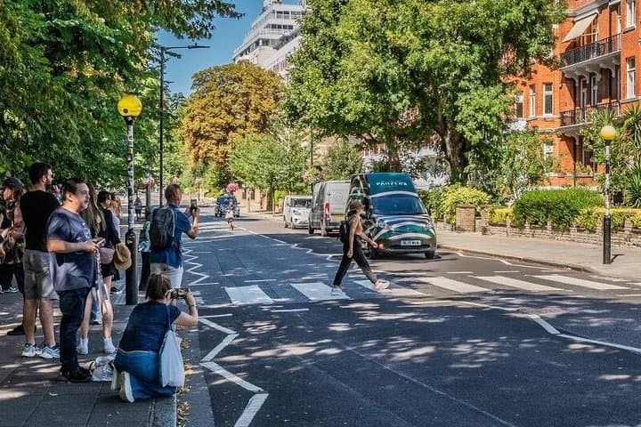 The Beatles in London Private Black Cab Tour with Pickup Drop