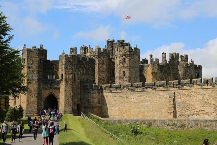 Northumberland Castles Full Day Private Tour with Transport
