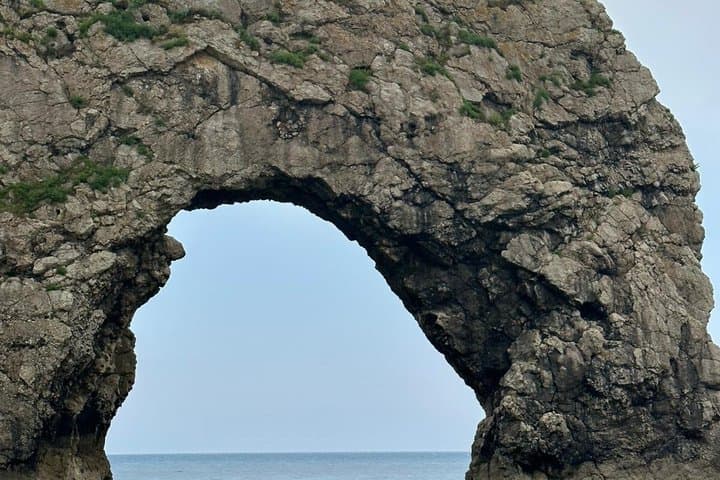 Durdle Door and Lulworth Cove Coast Small-Group Day Trip