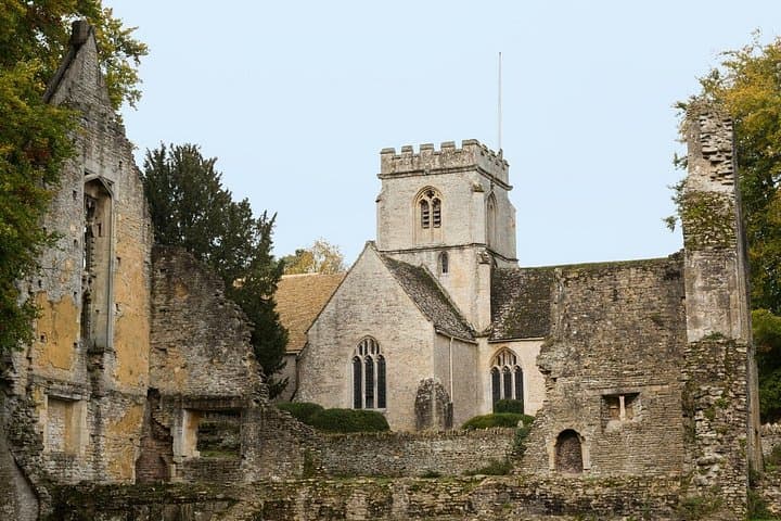 Cotswolds Private Tour to Windrush Valley and Minster Lovell
