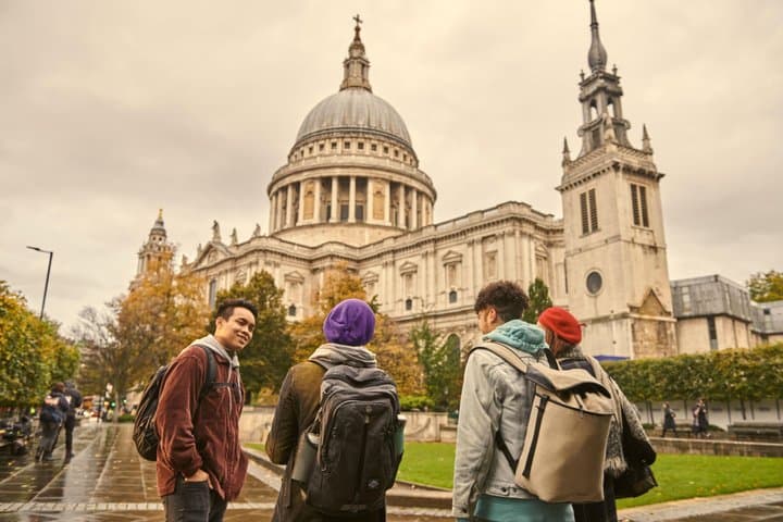 London Highlights Tour by Bus & River Cruise with British Museum