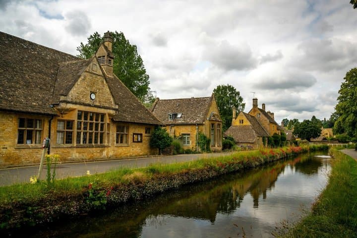 Private Tour to Downton Abbey and Cotswolds with Hotel Pick up