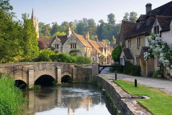 Cotswolds in a Day Private Tour from London with Hotel Pickup