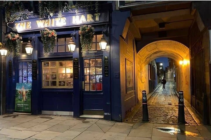 The Jack the Ripper Pub Tour - Taverns and Dark Tales