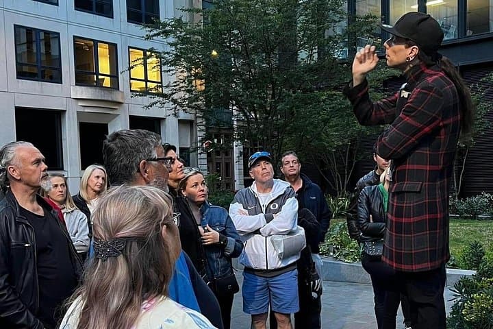 The Jack the Ripper Pub Tour - Taverns and Dark Tales
