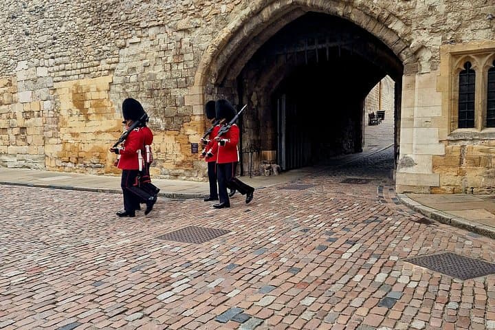 Reserved Entry Tower of London Express Experience Crown Jewels