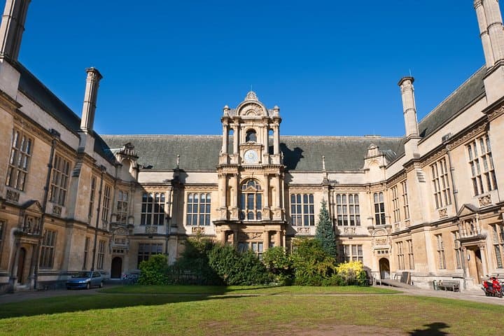 Windsor Castle and Oxford Small Group Tour