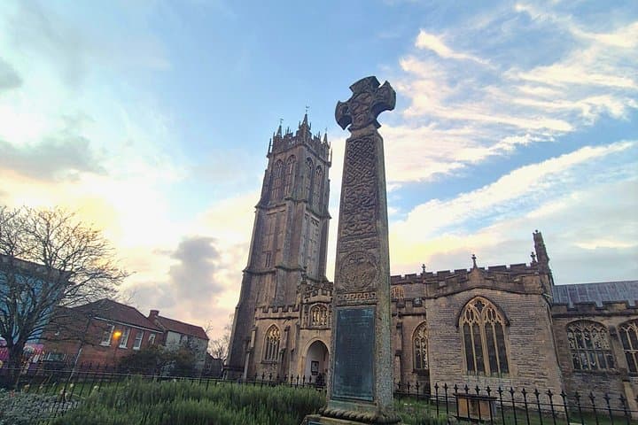 Glastonbury Sacred Sites and Dragons Private Day Tour