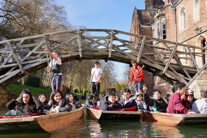 Cambridge Walking and Punting Shared Combined Tour