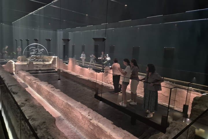 London: Money & Power Walking Tour – Babylon to Bitcoin