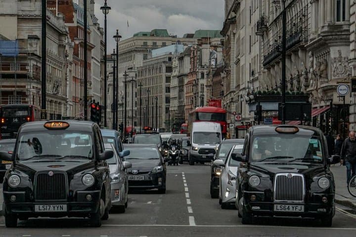 Seven Sisters Brighton Private Tour from London with Transfer