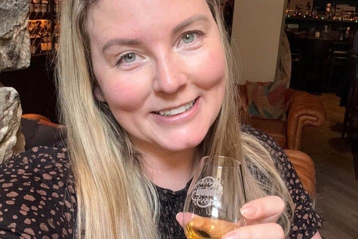 Explore Glasgow: Scottish Rogue Whisky Bar Walking Tour