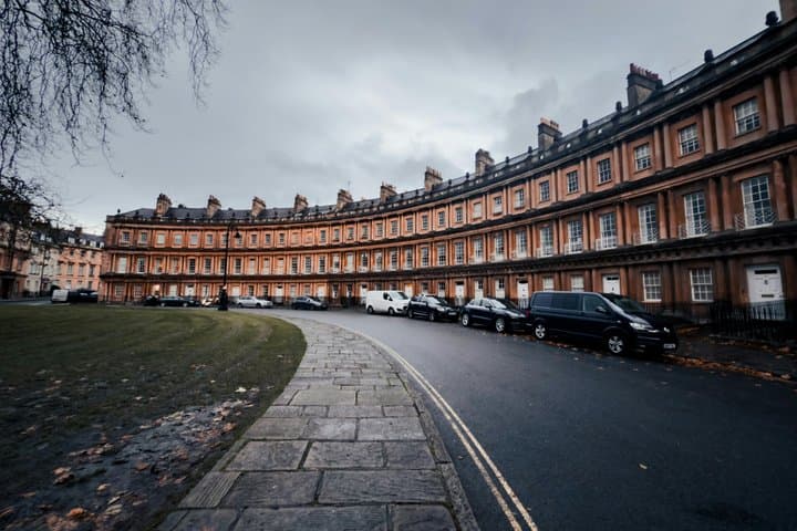 Bath Iconic Landmarks and Hidden Gems Self Guided Walking Tour