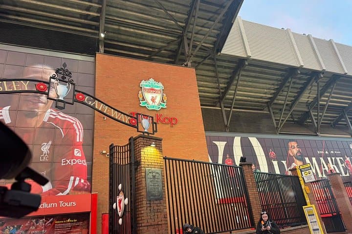 Liverpool City Private Day Trip up to 6 People Per Group
