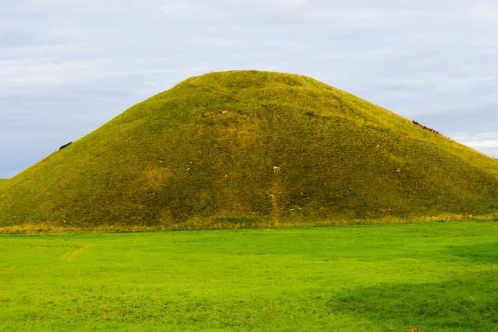 Avebury & Silbury Hill: Stonehenge’s Massive Neolithic Brother