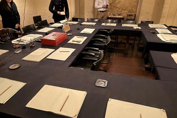 Churchill War Rooms Visit & WW2 London Walk-Small Group 12ppl max