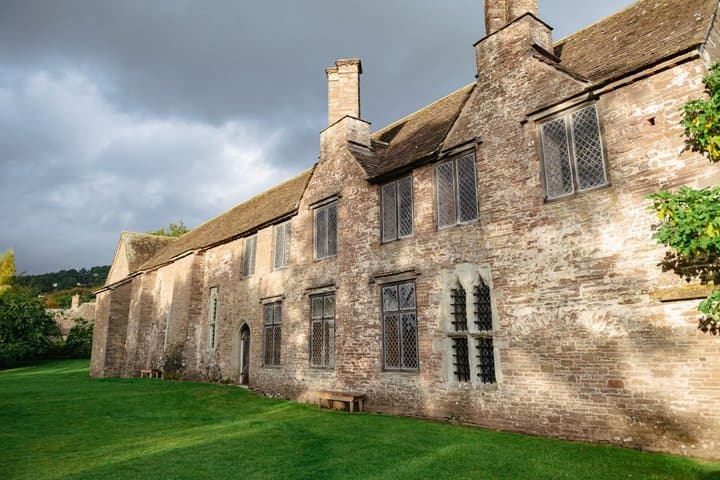 Bannau Brycheiniog Brecon Beacons Hay on Wye Tour