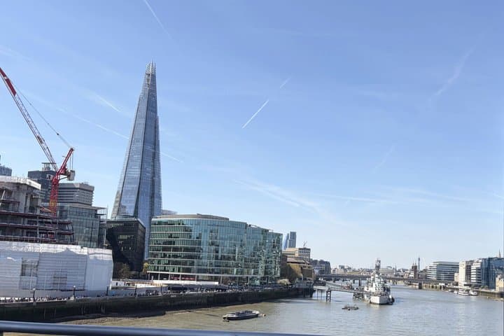 Panoramic London: 2hr Open-Top Bus Tour of London with Live Guide