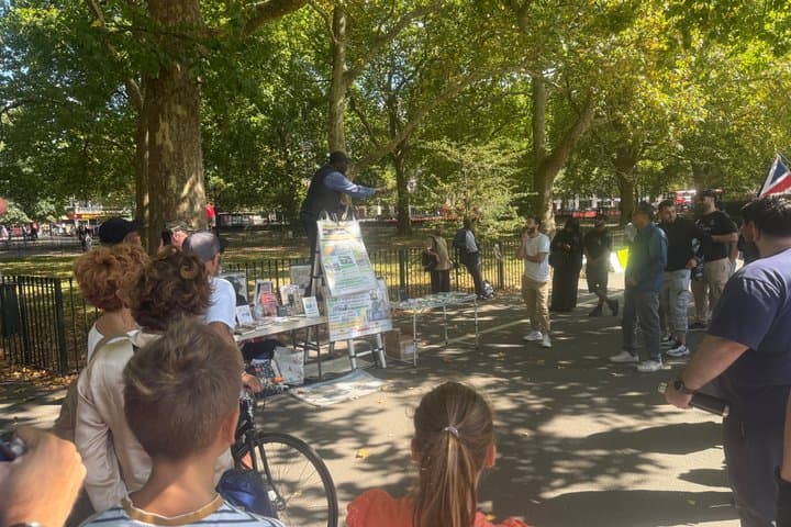 Hyde Park and Kensington Gardens Walking Tour