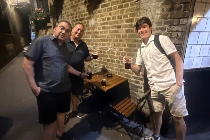 Historic London Pubs; includes a beer in each bar and snacks