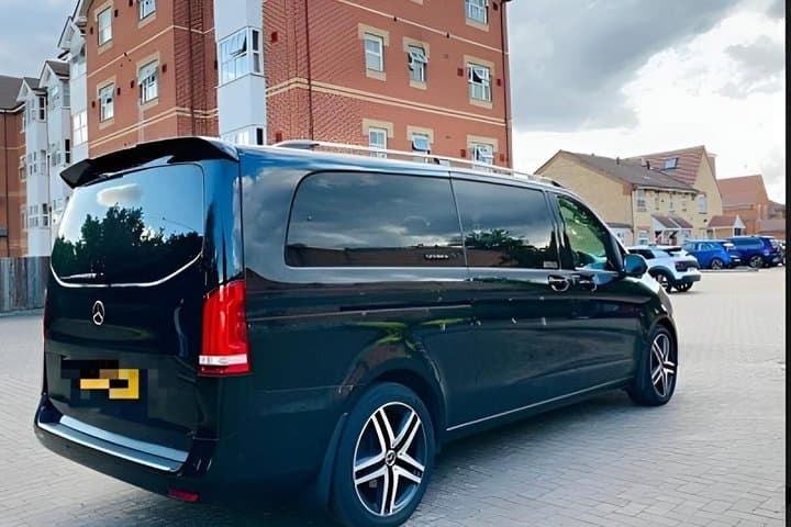 A1 Luxury Van from central london to Stansted Airport STN