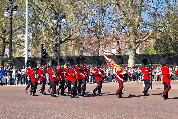 2h Royal London Walk: Buckingham Palace, Westminster & Big Ben