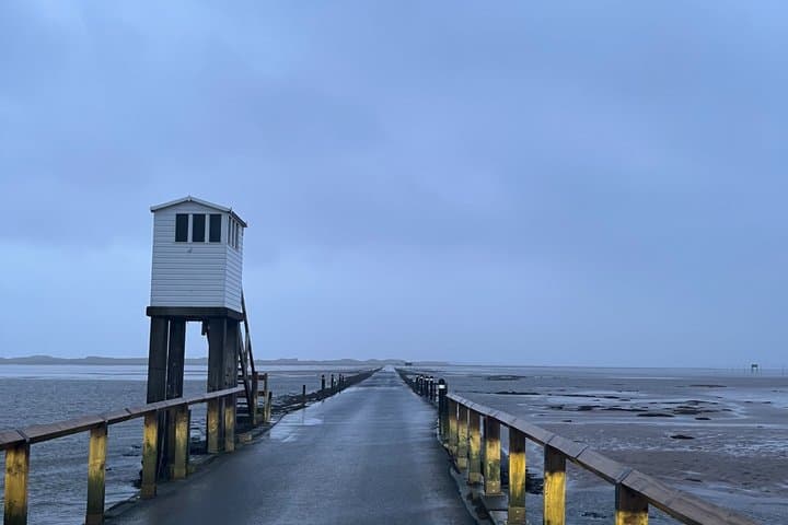 Holy Island of Lindisfarne and Bamburgh Castle private tour