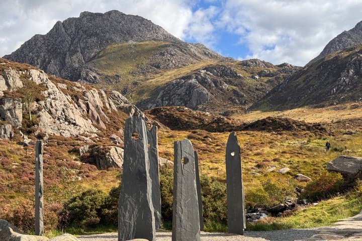 2-Day Private Beatles Tour & Scenic North Wales Adventure