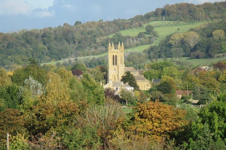 Explore the Cotswolds by Car with Pub Lunch