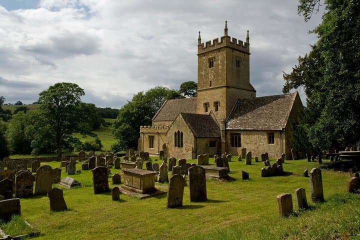 Explore the Cotswolds by Car with Pub Lunch