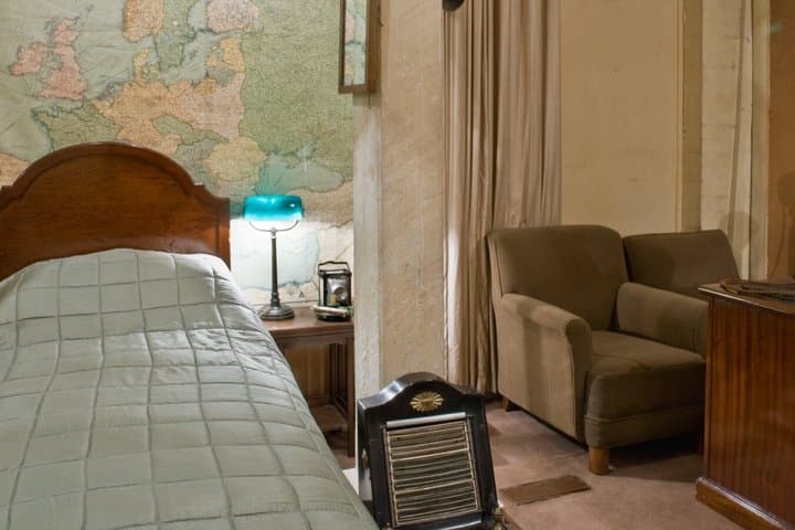 Churchill War Rooms "Behind The Glass" Private Car Tour