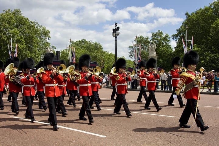 London Changing of the Guard Guided Tour