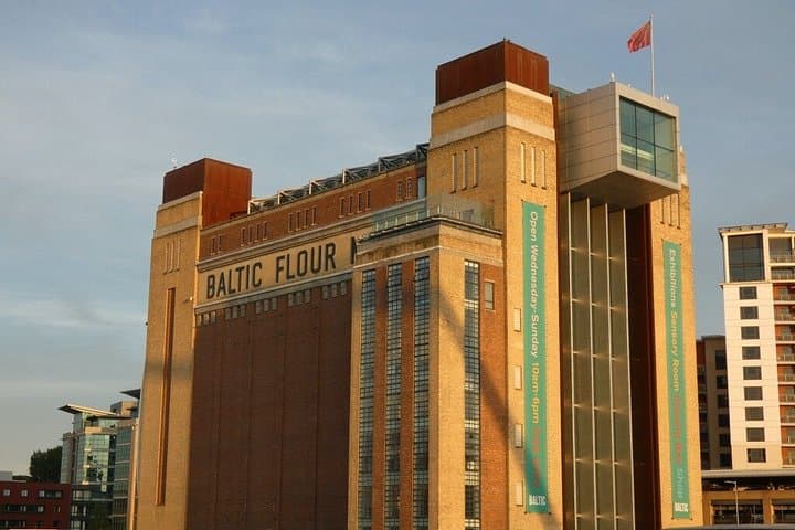 3 Hours City Tour in Newcastle Upon Tyne in Italian or English
