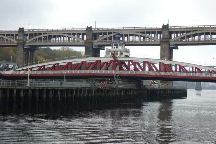3 Hours City Tour in Newcastle Upon Tyne in Italian or English