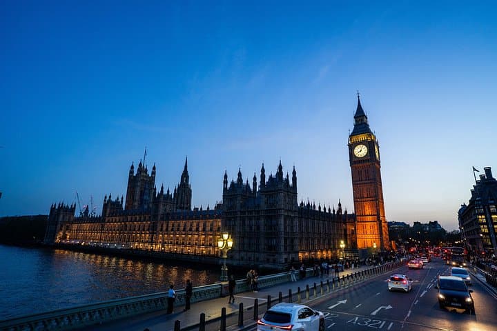 London Vintage Open Top Bus Night Tour with Live Guide