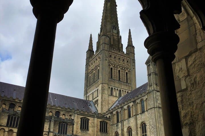 Norwich Essentials: Cathedral, Elm Hill, Castle and Riverside