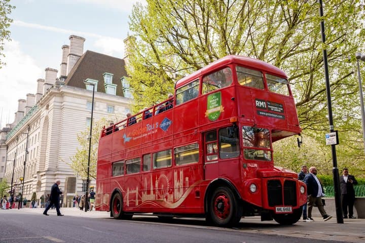 London’s First Electric Vintage Bus Tour with Live Guide