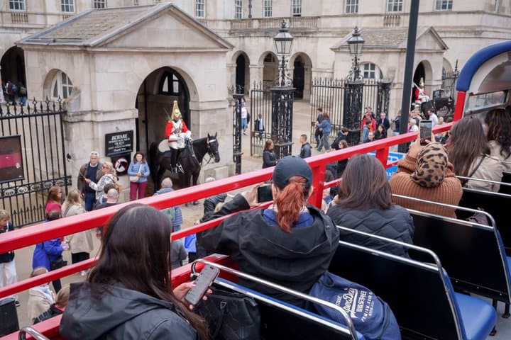 London’s First Electric Vintage Bus Tour with Live Guide