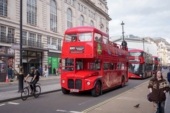 London’s First Electric Vintage Bus Tour with Live Guide
