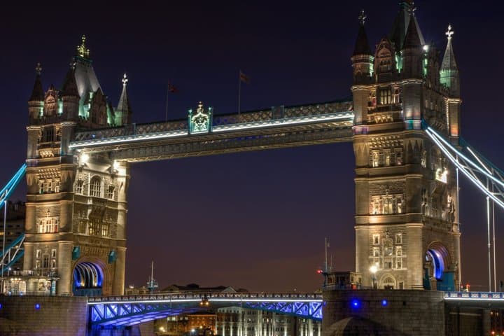 London at Night Sightseeing Tour by Open-Top Bus with Live Guide