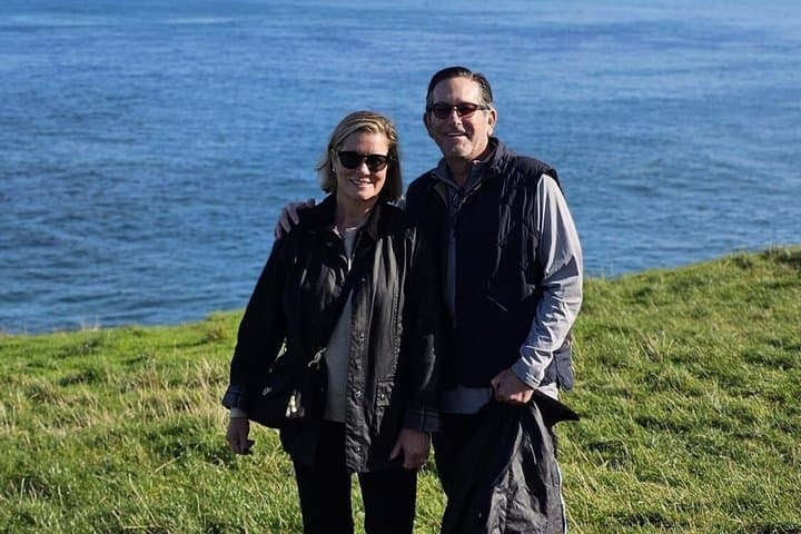 Giants Causeway and FREE Belfast Mural Tour for Cruisers