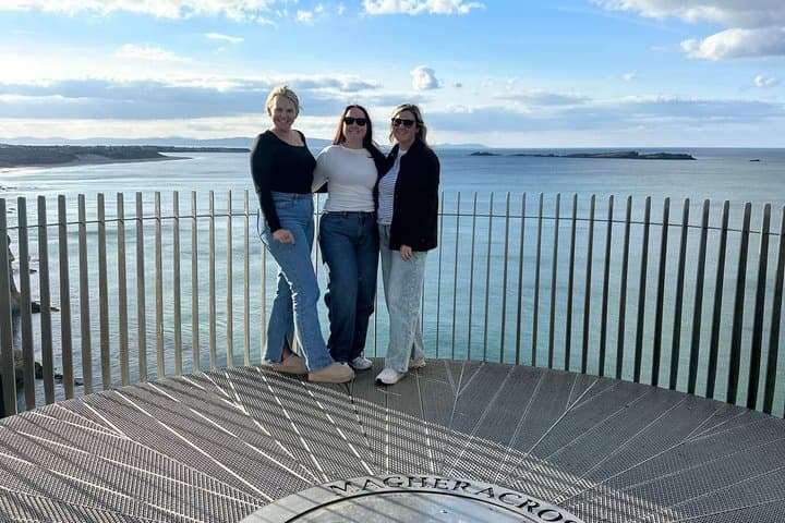 Giants Causeway and FREE Belfast Mural Tour for Cruisers