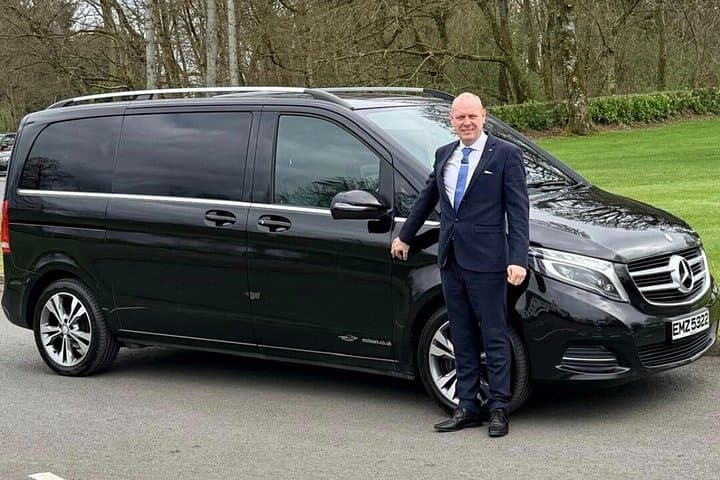 Private Giants Causeway Tour Luxury V Class from Ireland