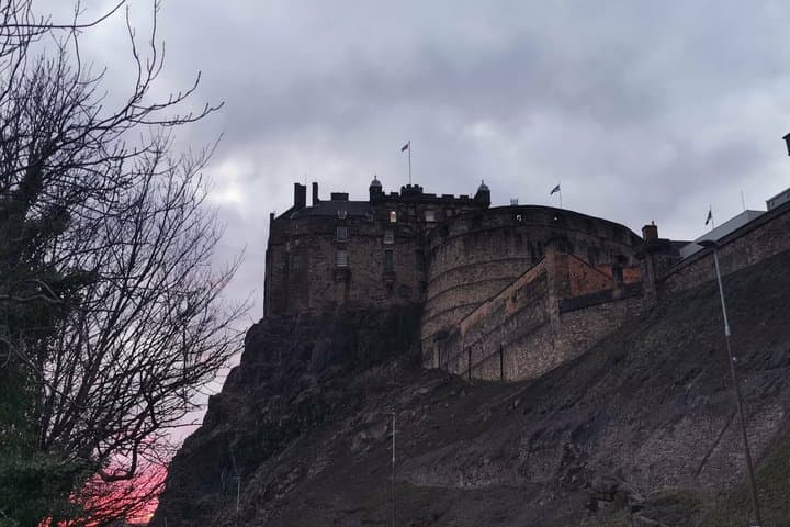 Edinburgh’s Secrets and Old Town Walk