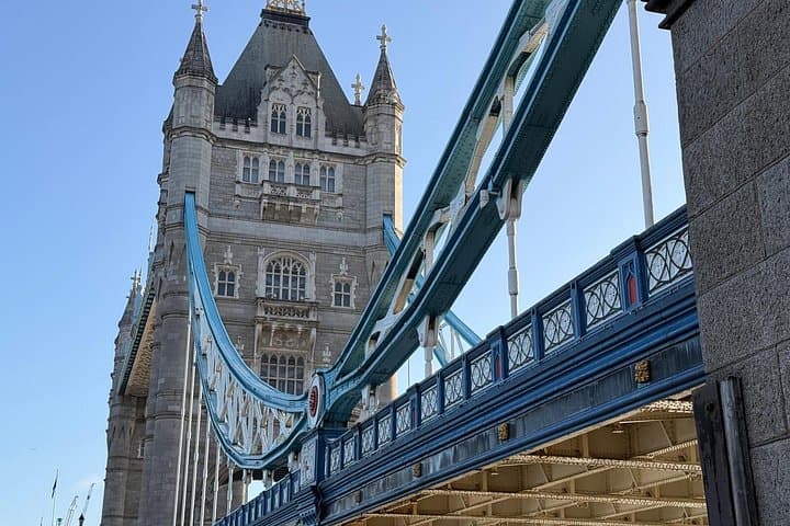 Secret Streets Self Guided Treasure Hunt in Tower Bridge