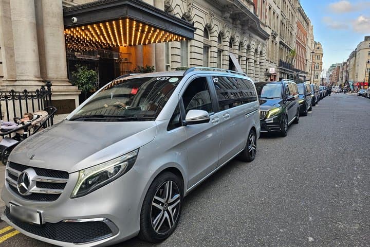 Private Transfer Any London Hotel to Southampton Cruise Port