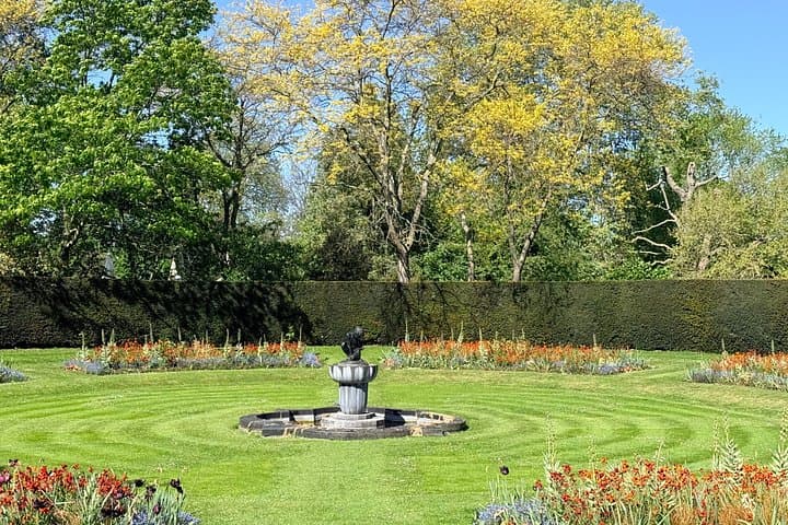 London - Camden: Regent’s Park and Primrose Hill Walking Tour